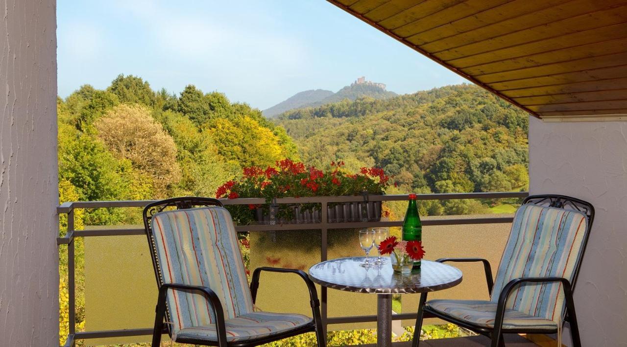 Gasthaus Trifelsblick Wernersberg Quarto foto